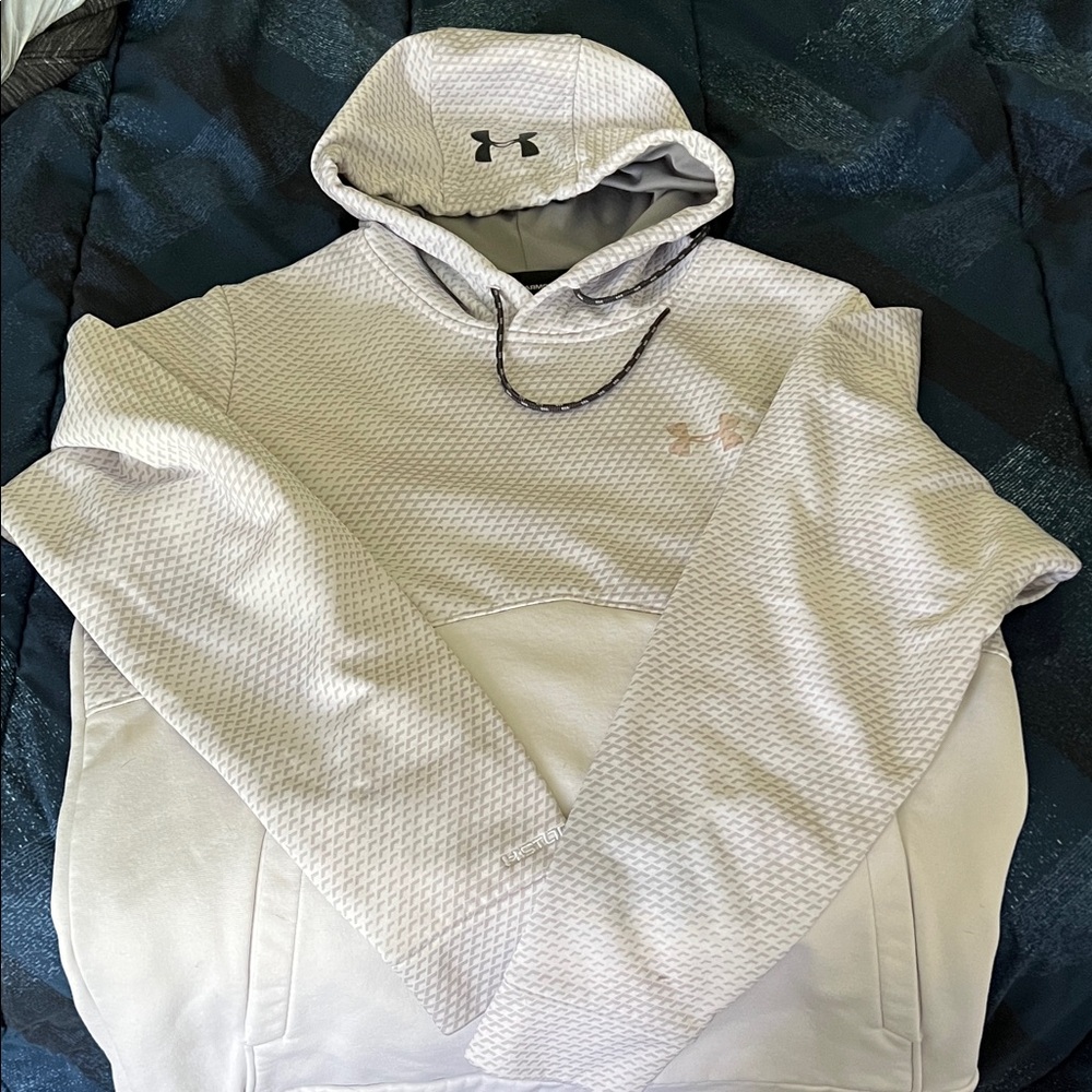 Under Armour Textured Light Gray Hoodie